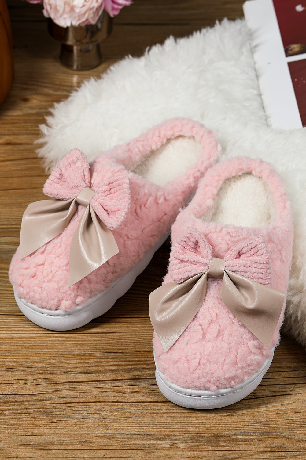 Pink Contrast Bowknot Applique Plush Winter Slippers (Colors May Differ by Batch)