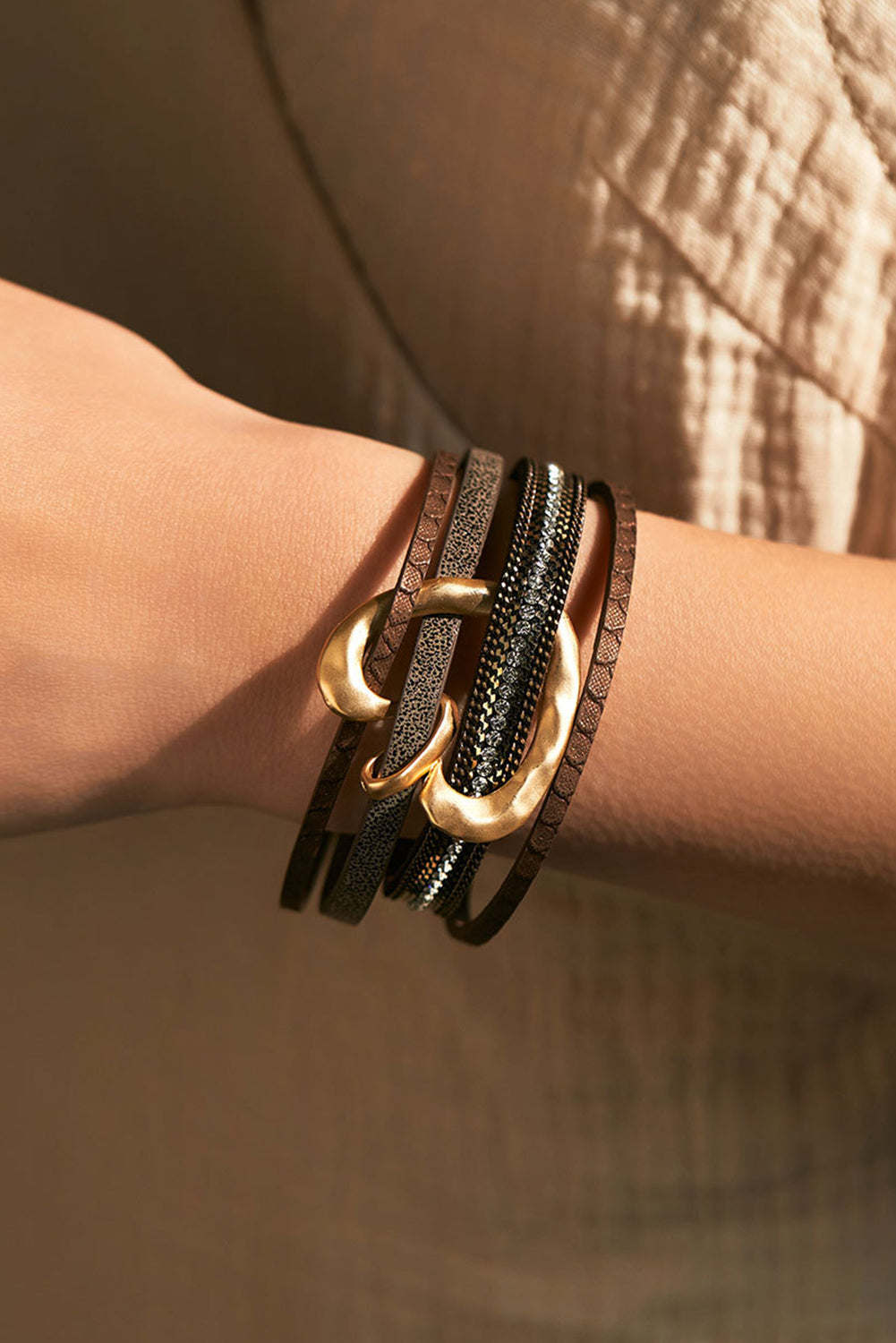 Coffee Retro Heart Pattern Multi-Layer Magnetic Buckle Bracelet