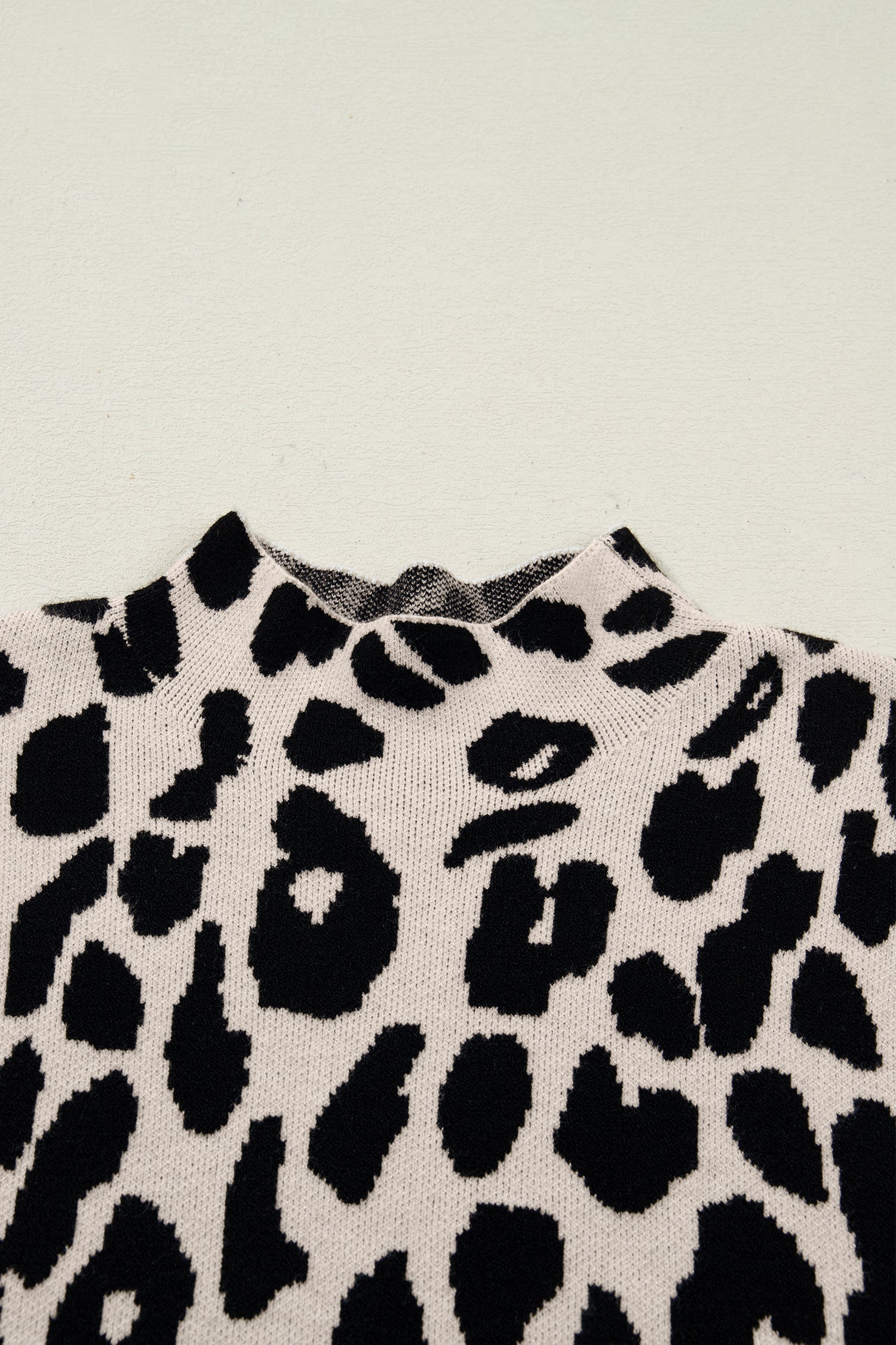 Black Leopard Print High Neck Short Sleeve Sweater