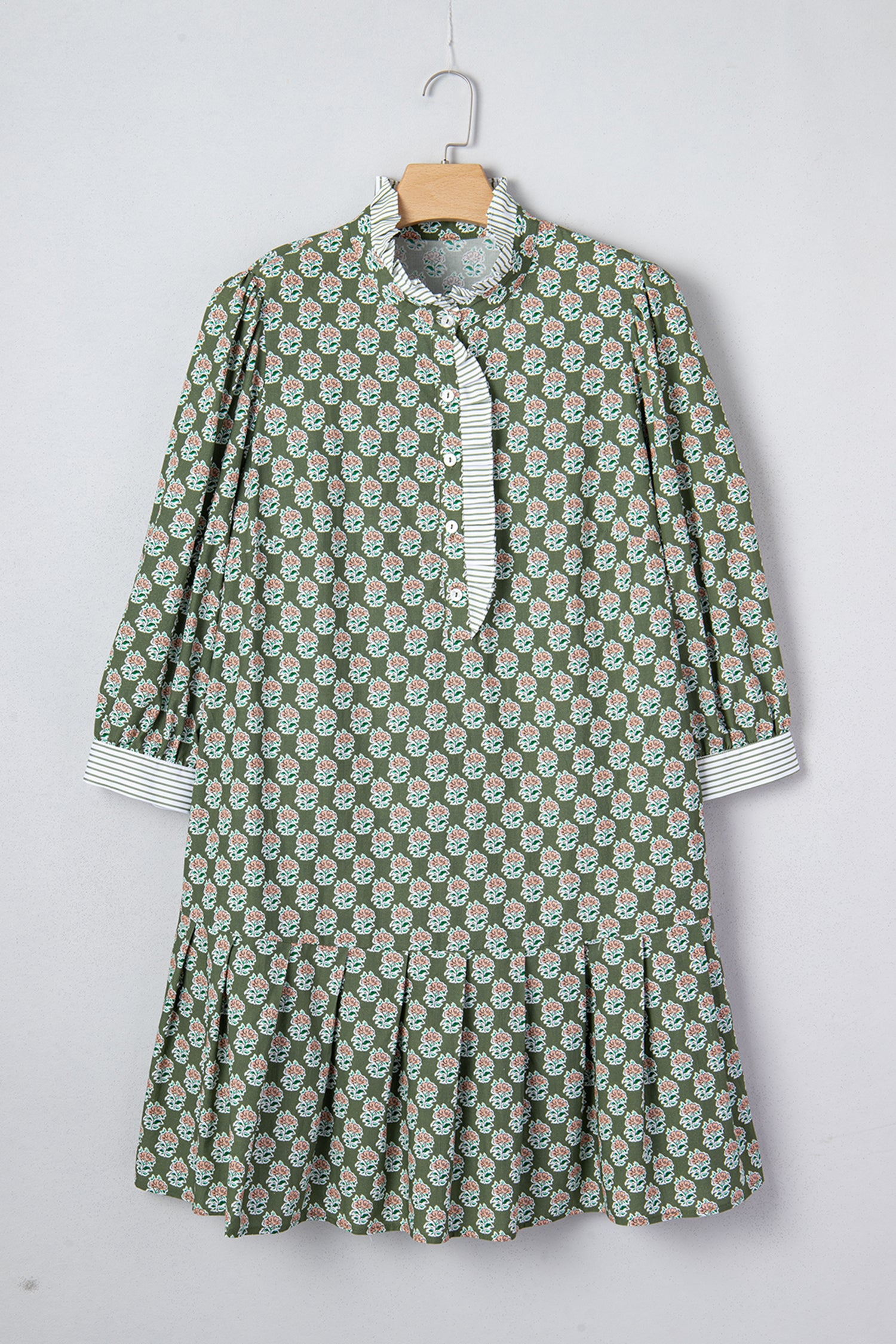 Green Contrast Striped Frilled Collar 3/4 Sleeve Plus Size Floral Dress
