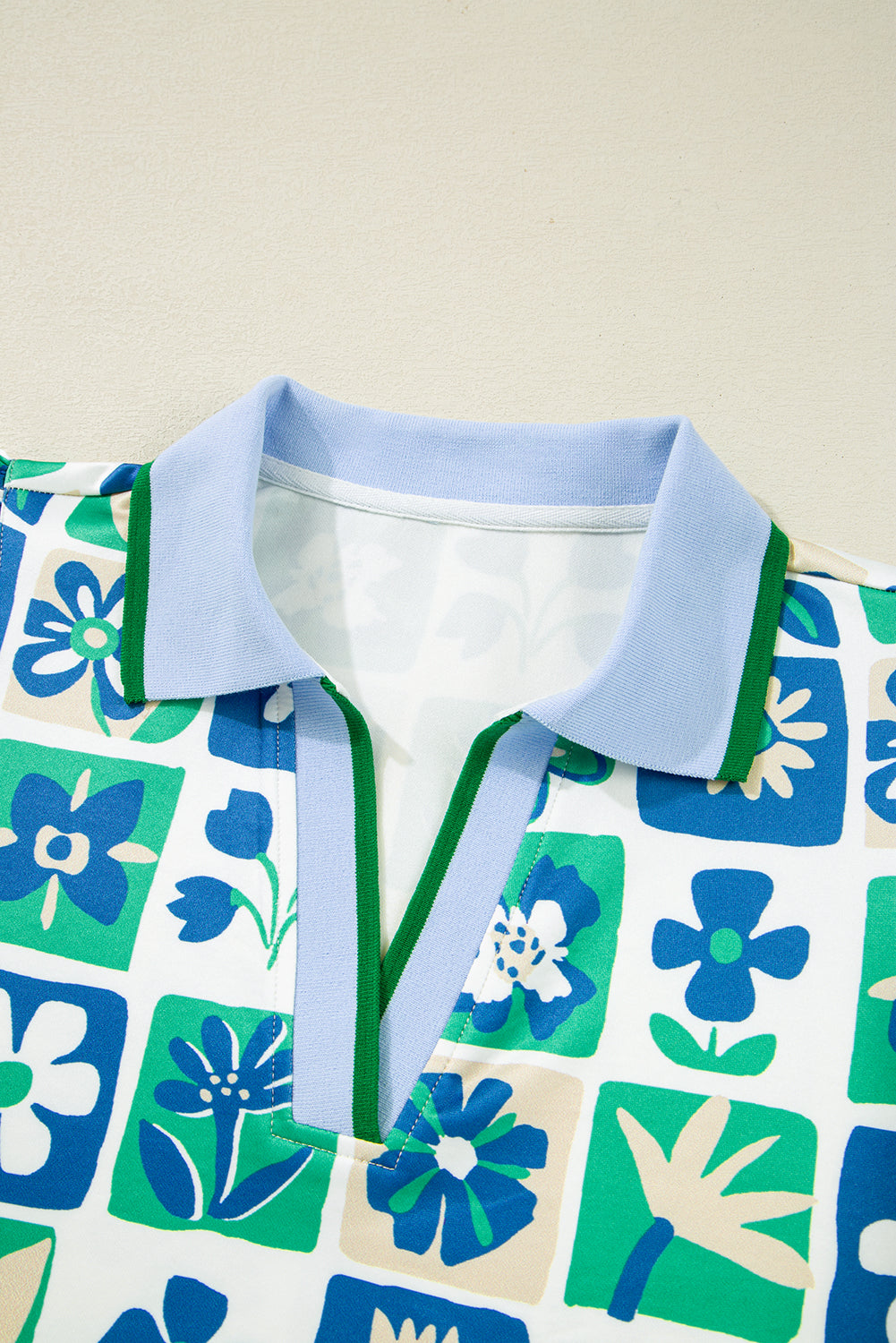 Green Floral Plaid Colorblock Flutter Sleeve Blouse