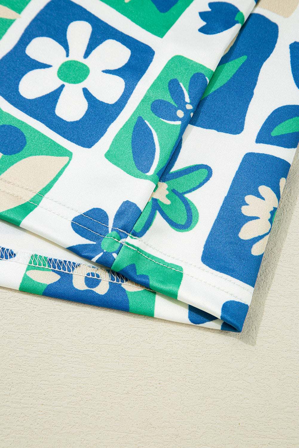 Green Floral Plaid Colorblock Flutter Sleeve Blouse